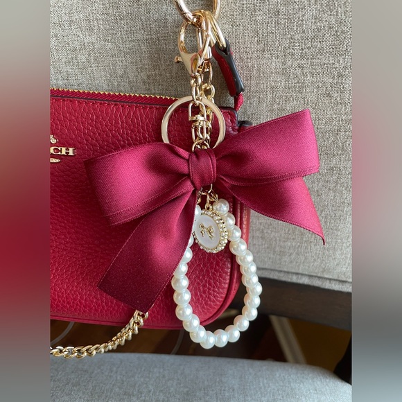 New！1pc Pearl Beaded Cute Bow Keychain Purse Charm - Picture 9 of 16